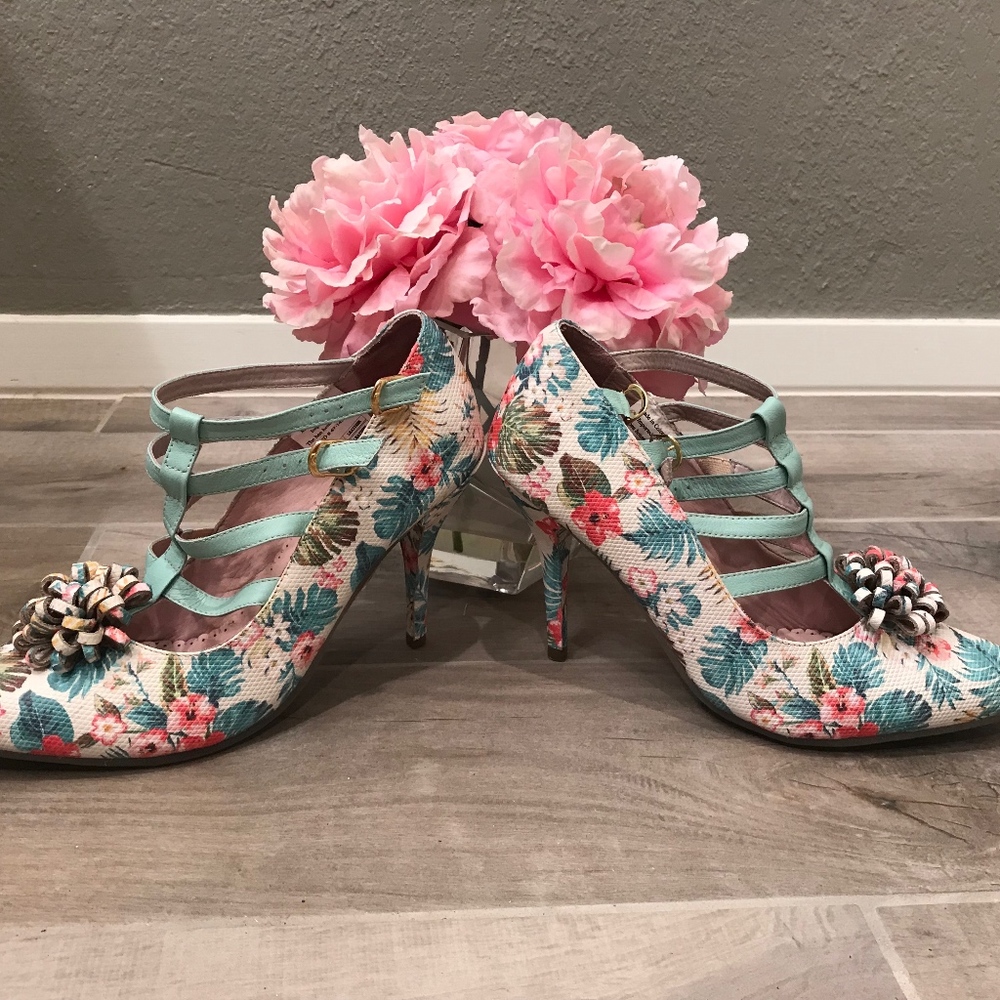Julieth Estrada T-Strap Heels Floral Green Size 10